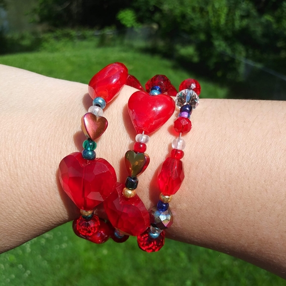 Red Hearts & Hematite Beads Bracelet Crystals Glass Beads Handmade Artisan Bling - Picture 12 of 12